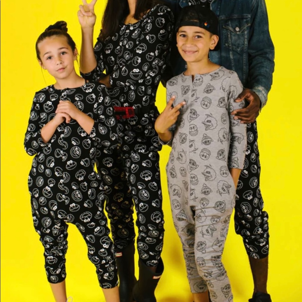 Smash + Tess Sesame Street black romper EUC M
